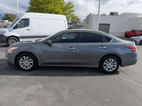 Used 2014 Nissan Altima 2.5 S FWD image 9