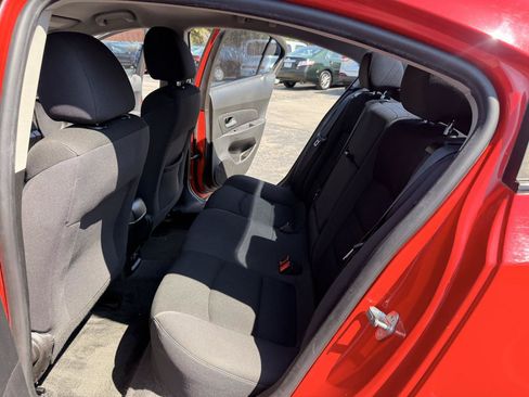 Used 2015 Chevrolet Cruze LT FWD image 13