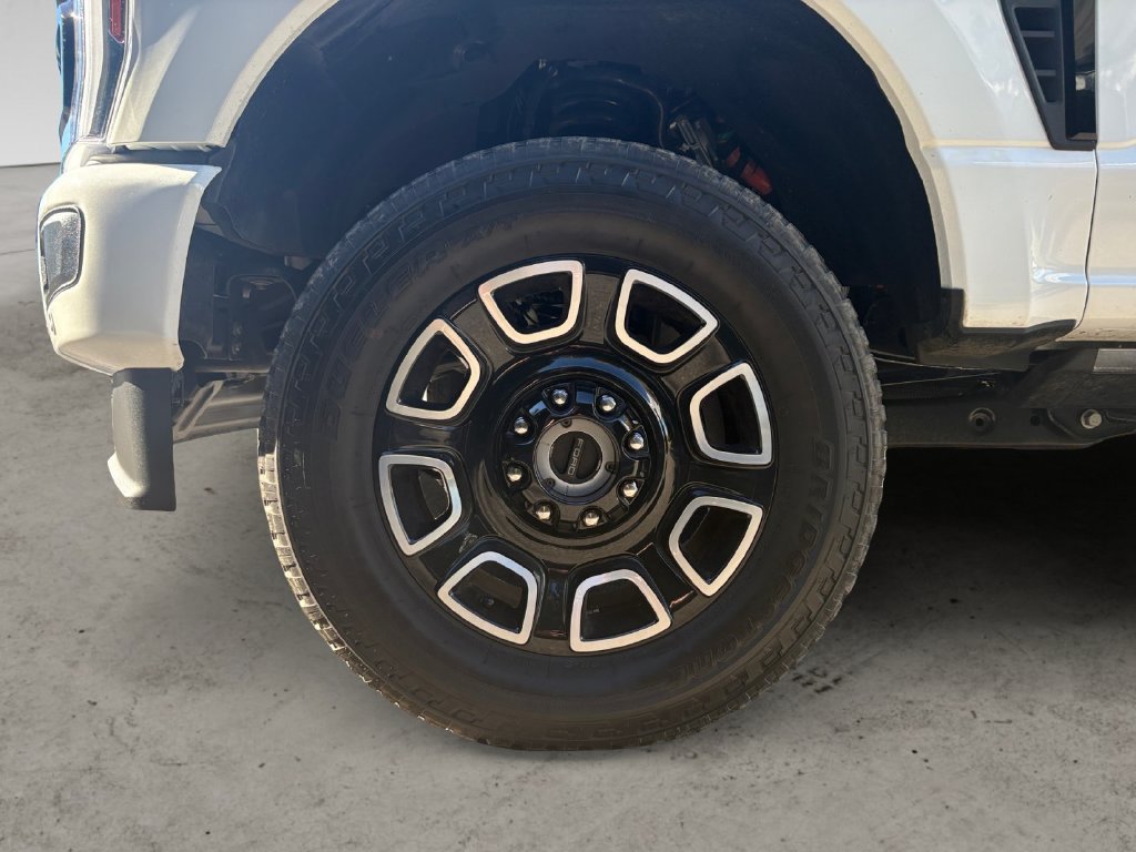 Used 2026 Ford F350 Platinum AWD/4WD image 9