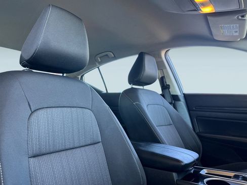 Used 2024 Nissan Altima 2.5 SV image 30