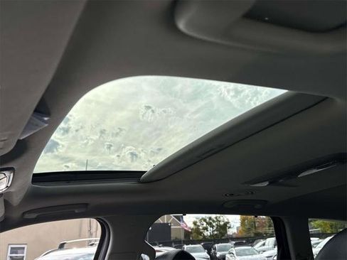 Used 2023 Kia Telluride EX w/ EX Captain's Chair Package image 21