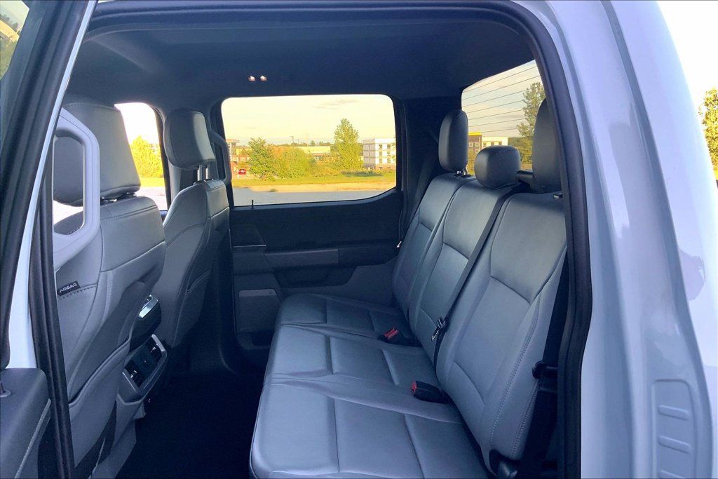 Used 2025 Ford F150 Lightning Flash AWD/4WD image 11