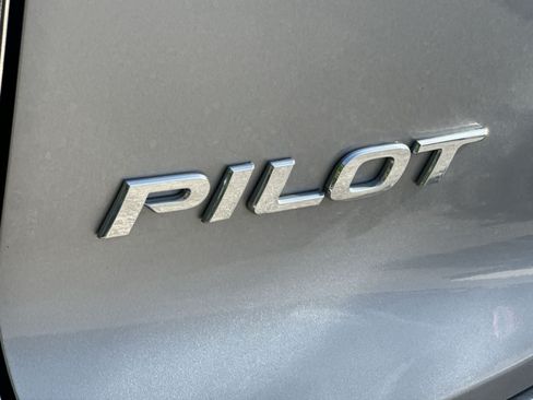 Used 2021 Honda Pilot EX-L image 11