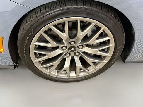 Used 2025 Ford Mustang GT Premium RWD image 30