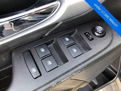 Used 2017 GMC Terrain SLE image 17