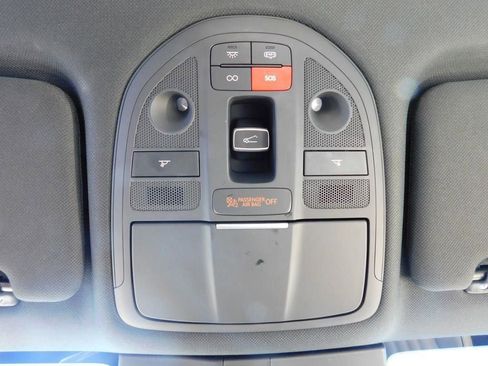 Used 2025 Genesis G70 3.3T Advanced image 25