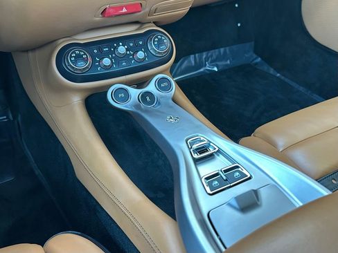 Used 2010 Ferrari California image 36