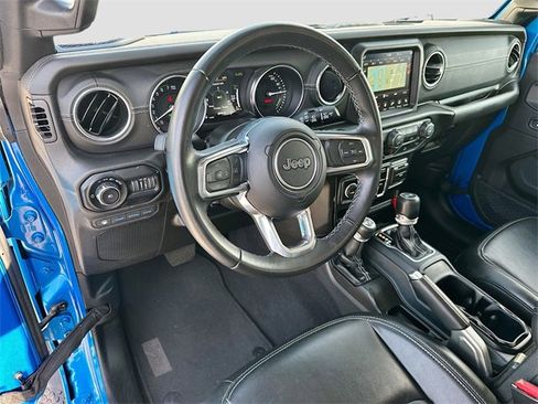 Used 2022 Jeep Wrangler Unlimited Sahara image 9