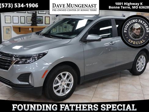Used 2023 Chevrolet Equinox LT image 1