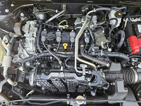 Used 2024 Nissan Altima 2.5 SV FWD image 34