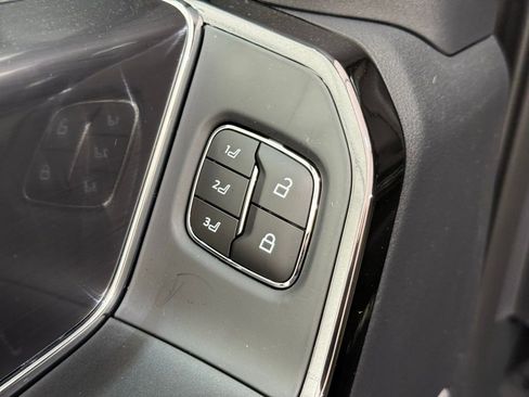 New 2025 Ford F150 Lightning Platinum image 33