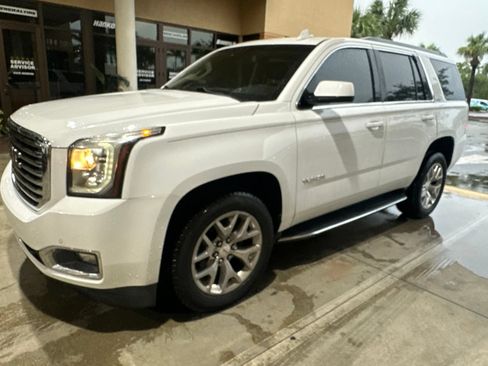 Used 2017 GMC Yukon SLT w/ HD Trailering Package RWD image 2