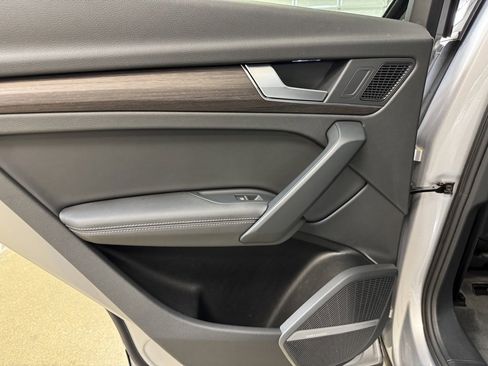 Used 2022 Audi Q5 2.0T Premium Plus w/ Premium Plus Package image 16