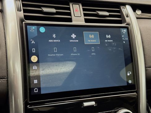 Used 2024 Land Rover Discovery S image 11