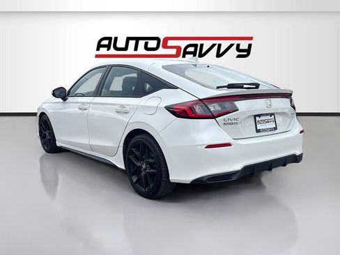 Used 2023 Honda Civic Sport image 5