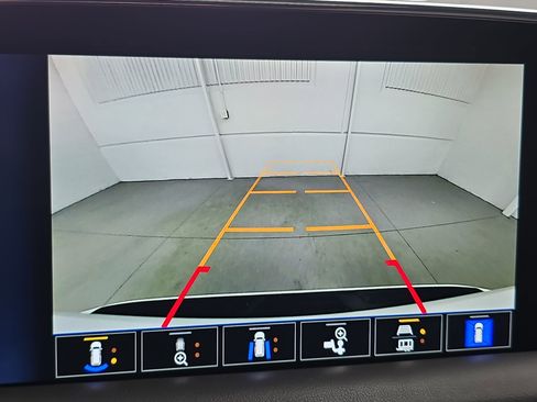 Used 2023 Chevrolet Tahoe LT w/ Luxury Package image 24