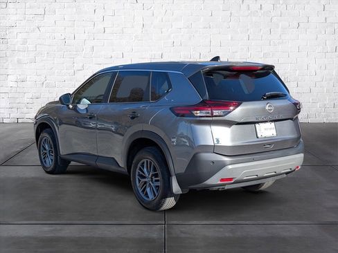 Used 2023 Nissan Rogue S image 5
