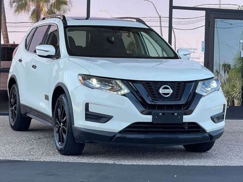 Used 2017 Nissan Rogue SV image 22