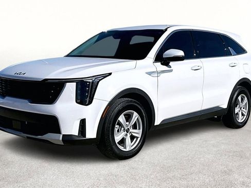 Used 2025 Kia Sorento LX image 44