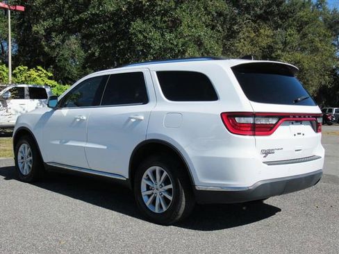 Used 2022 Dodge Durango SXT image 4