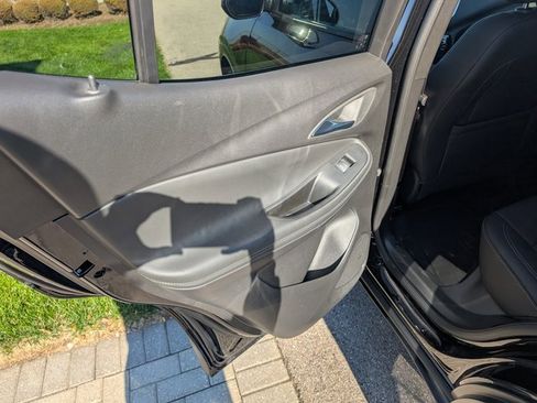 Used 2023 Buick Encore GX Essence w/ Experience Buick Package image 13