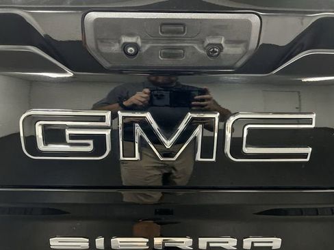 Certified 2022 GMC Sierra 1500 AT4 AWD/4WD image 30