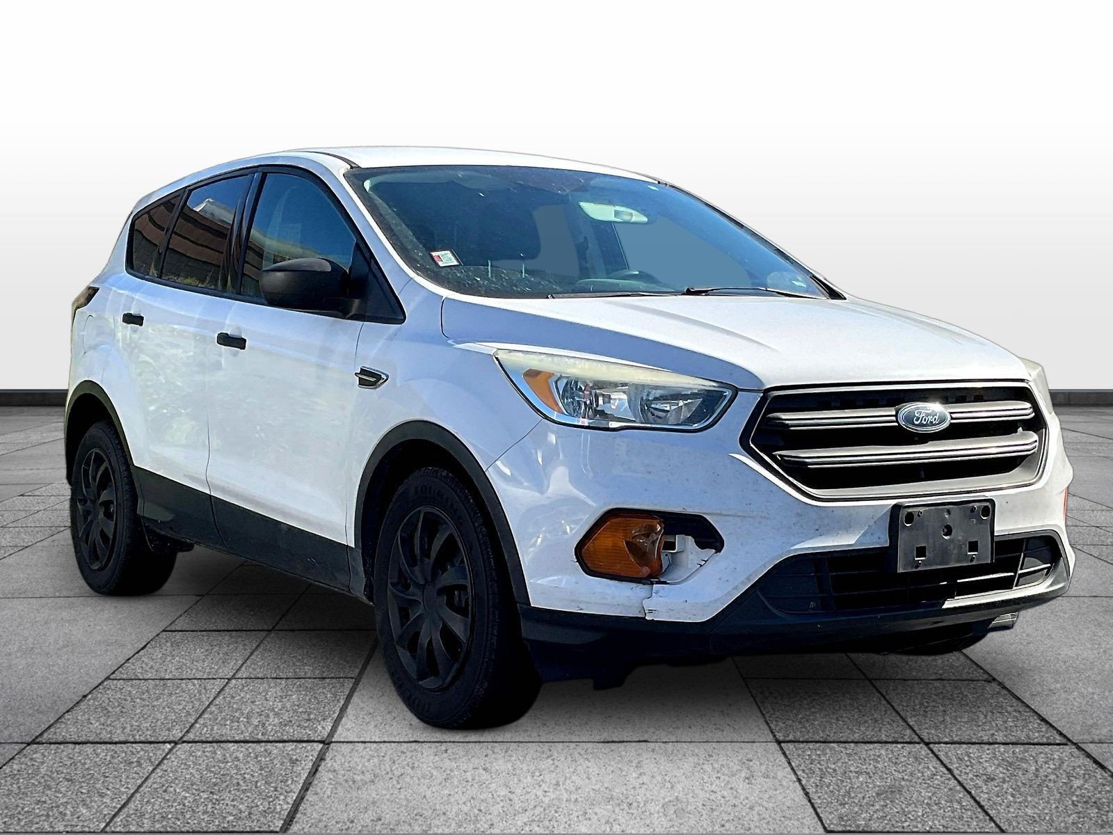 Used 2017 Ford Escape S FWD image 1