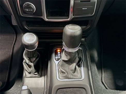 Used 2022 Jeep Wrangler Unlimited Sport image 14
