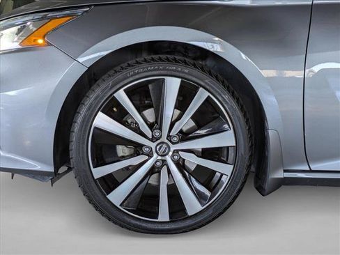 Used 2020 Nissan Altima 2.5 SR w/ Premium Package AWD/4WD image 22