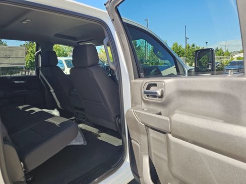 New 2026 Chevrolet Silverado 2500 Custom w/ Custom Value Package AWD/4WD image 15