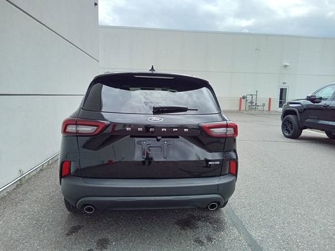 Used 2025 Ford Escape ST-Line AWD/4WD image 4