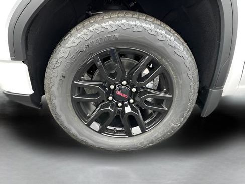 New 2026 GMC Sierra 1500 Elevation image 19