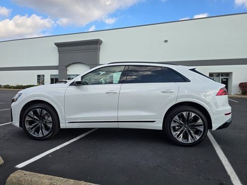 Used 2025 Audi Q8 Premium Plus image 9