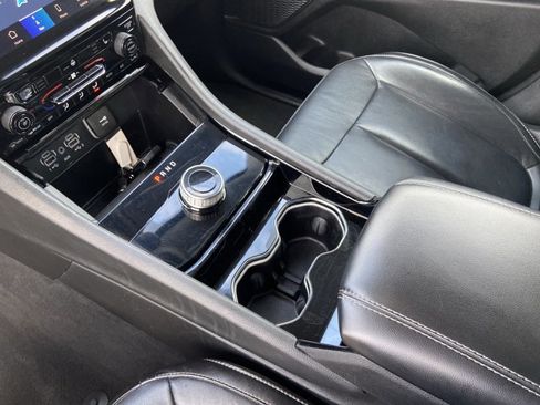 Used 2023 Jeep Grand Cherokee Limited image 40