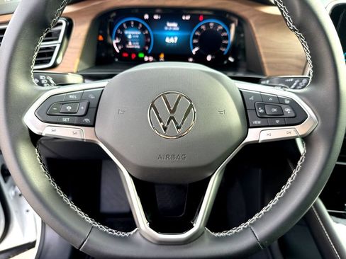 New 2026 Volkswagen Atlas SE FWD image 12