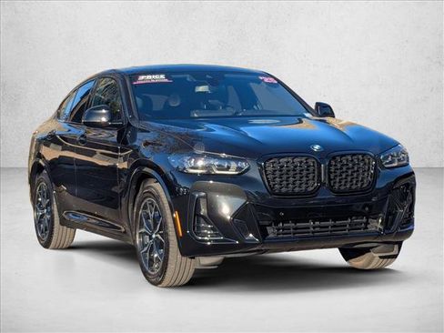 Used 2025 BMW X4 xDrive30i w/ Premium Package image 3