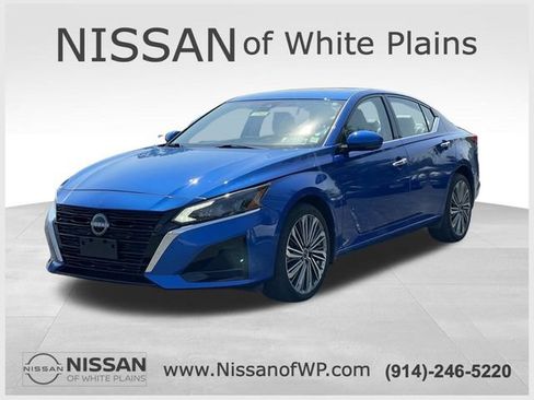 Used 2025 Nissan Altima 2.5 SL AWD/4WD image 1