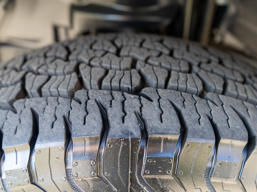 Used 2018 Jeep Wrangler Unlimited Sahara AWD/4WD image 31