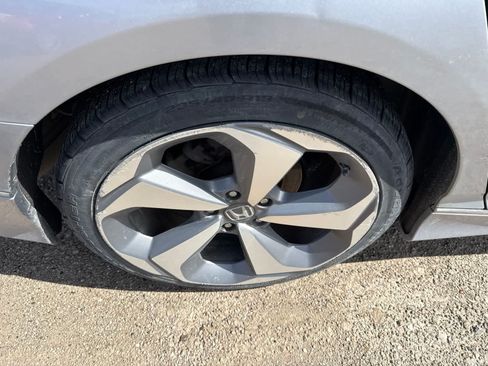 Used 2018 Honda Accord Touring image 8