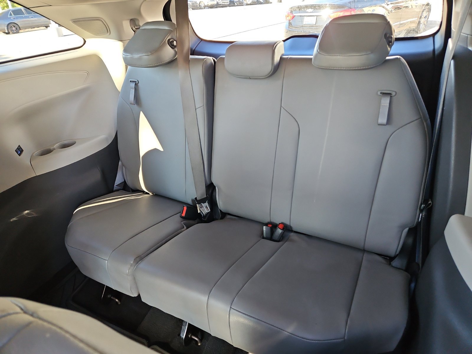 Certified 2022 Toyota Sienna XLE w/ XLE Plus Package FWD image 13