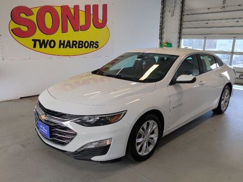 Used 2022 Chevrolet Malibu LT FWD image 1