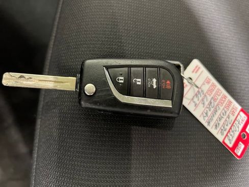 Used 2024 Toyota Corolla LE image 25