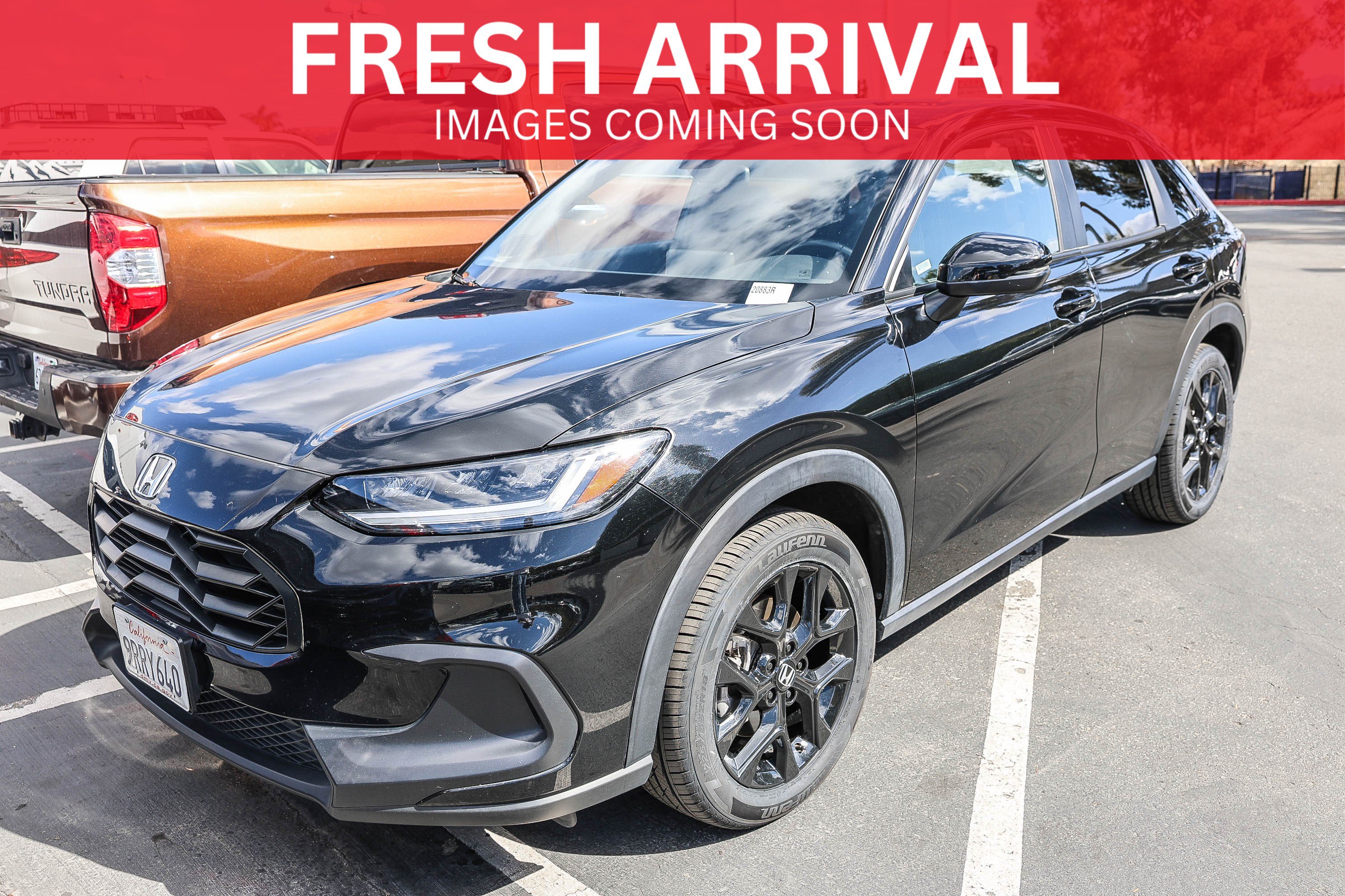 Used 2025 Honda HR-V Sport image 1