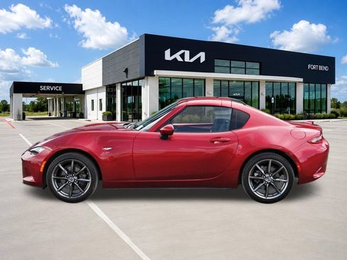 Used 2019 MAZDA MX-5 Miata RF Grand Touring RWD image 8