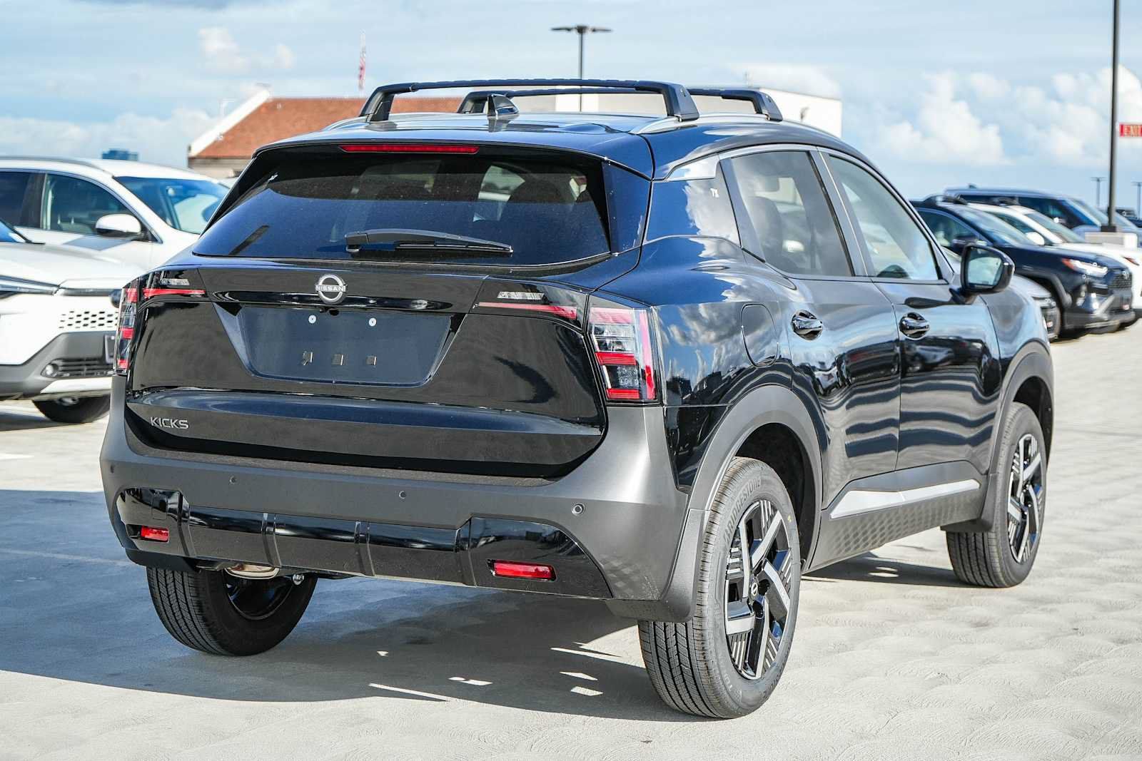 New 2027 Nissan Kicks SV FWD image 5