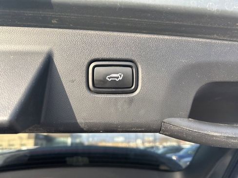 Used 2025 Hyundai Tucson Limited image 30