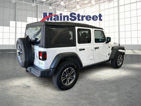 Used 2022 Jeep Wrangler Unlimited Sport AWD/4WD image 5