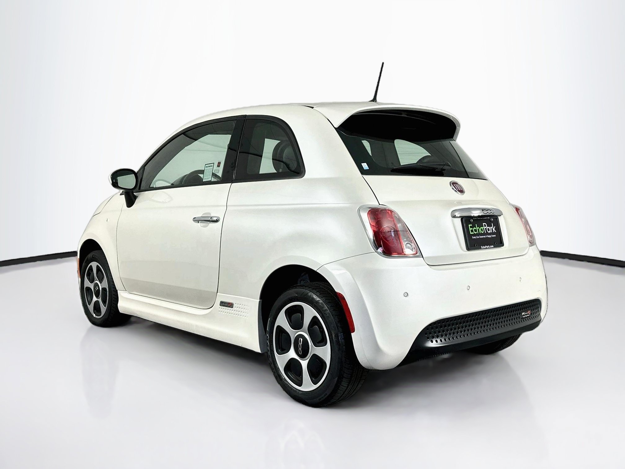 Used 2016 FIAT 500 e FWD image 5