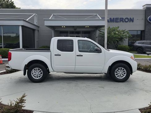 Used 2017 Nissan Frontier SV AWD/4WD image 25