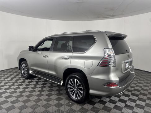 Used 2023 Lexus GX 460 Luxury w/ Off Road Package AWD/4WD image 6